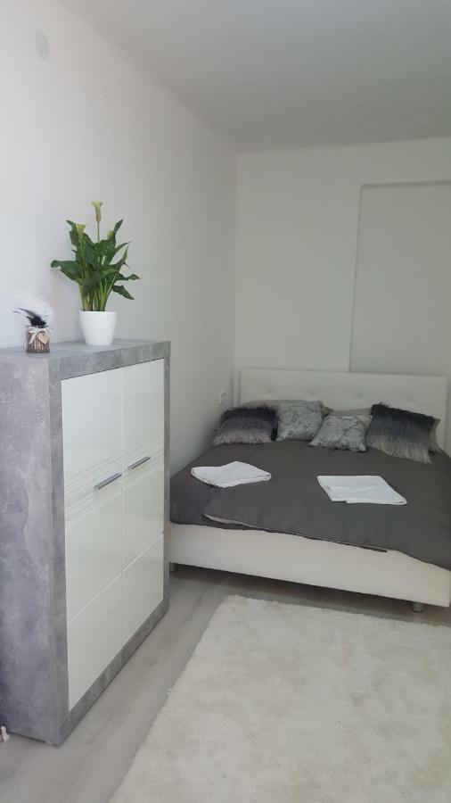 Gutenberg Utca Apartman 세게드 외부 사진