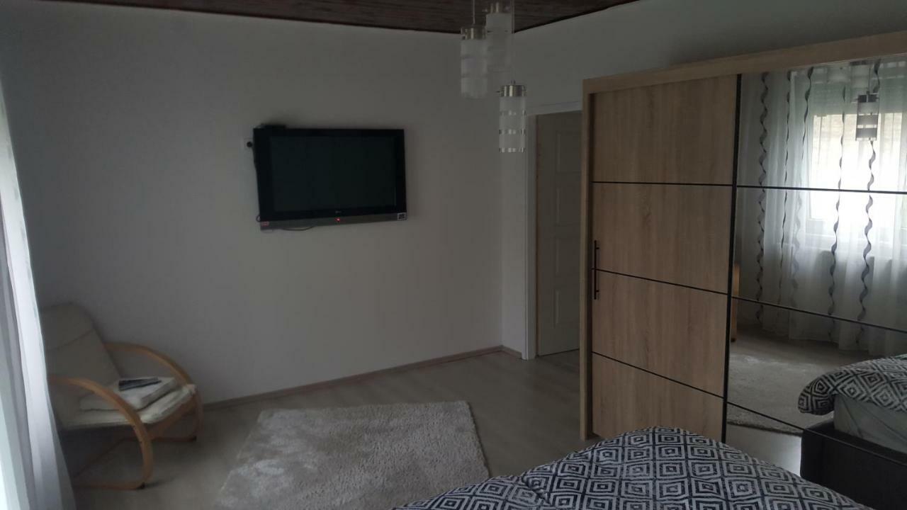 Gutenberg Utca Apartman 세게드 외부 사진